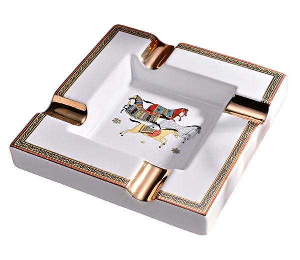 Luxury Cigar Ashtrays: Elevate Your Smoking Space